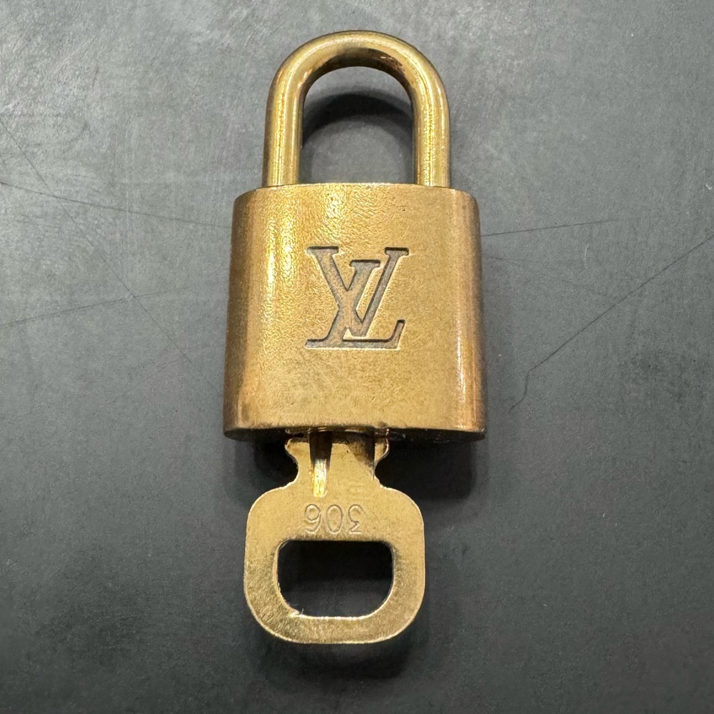 Authentic Louis Vuitton Lock & Key Set #306 - Picture 8 of 8